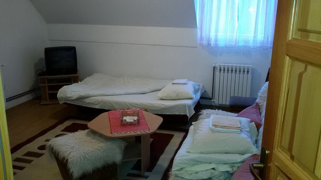 Apartments Ogorjelica Jahorina Kamer foto